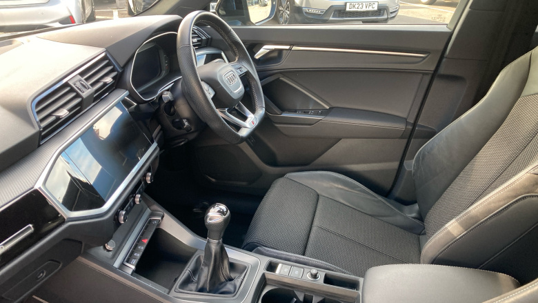 Audi Q3 35 TFSI Black Edition 5dr Petrol Estate